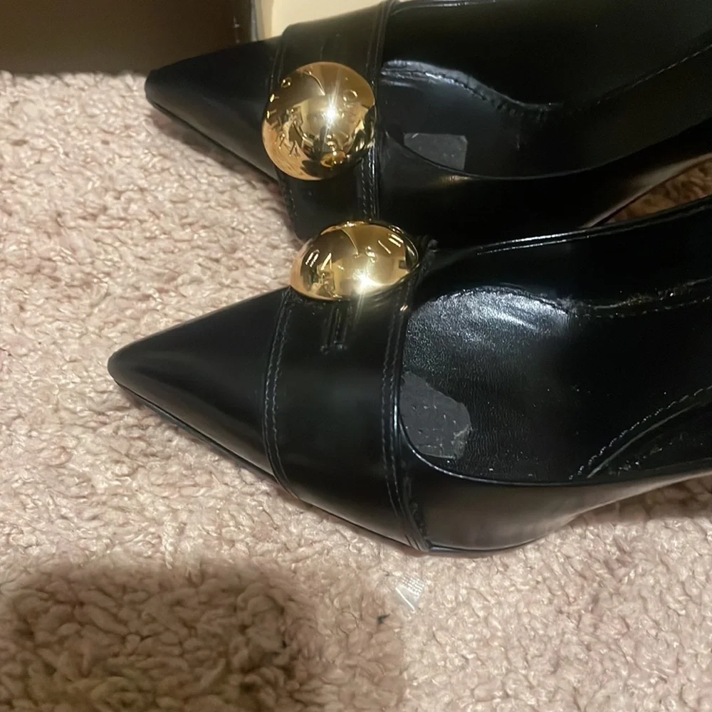 Louis Vuitton’s 3.5” heels continue “climbing the stairway to (fashion) heaven. - Picture 6 of 7